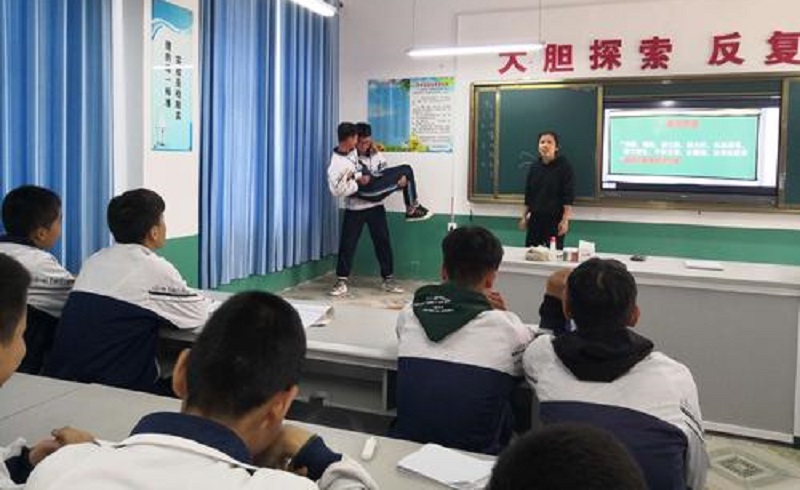 教學(xué)觸摸一體機 教學(xué)觸摸一體機